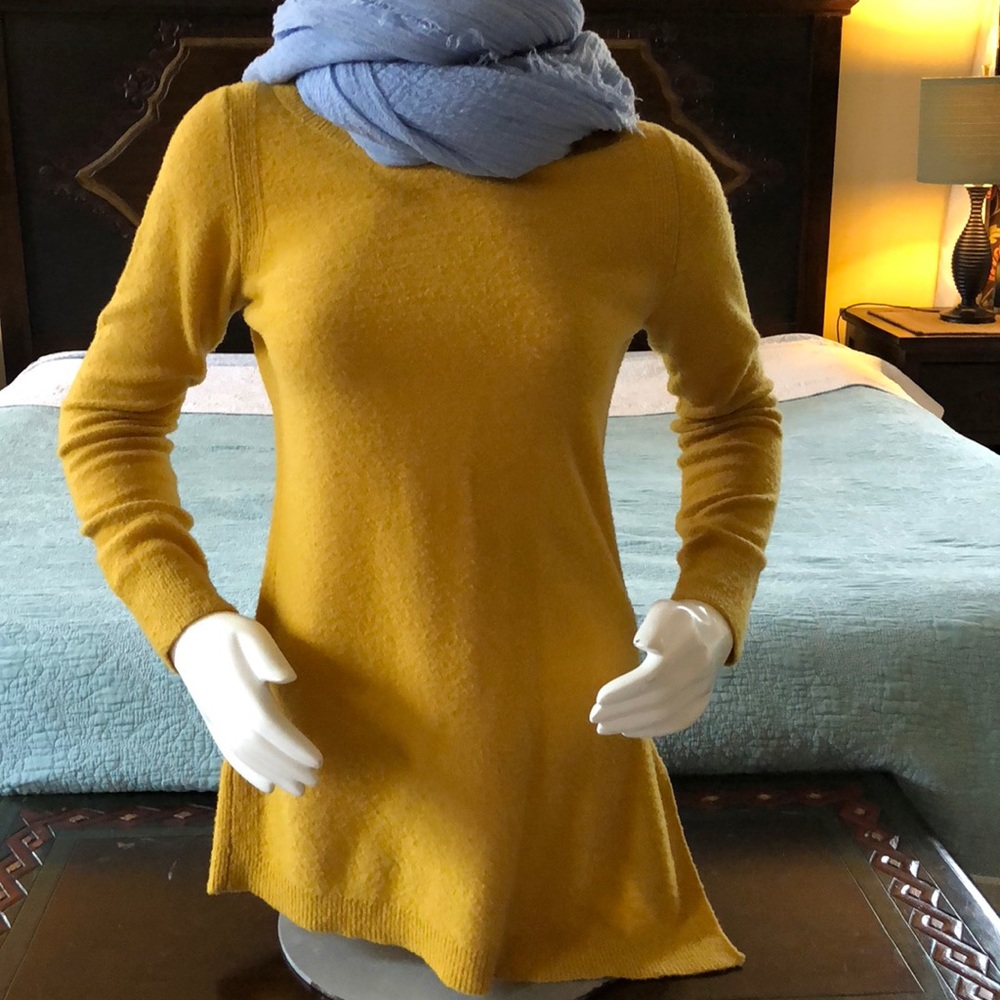 Banana Republic Asymmetric sweater Sz S drycleaned